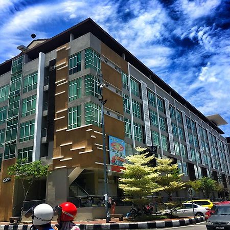 哥打巴鲁市点留宿公寓 外观 照片